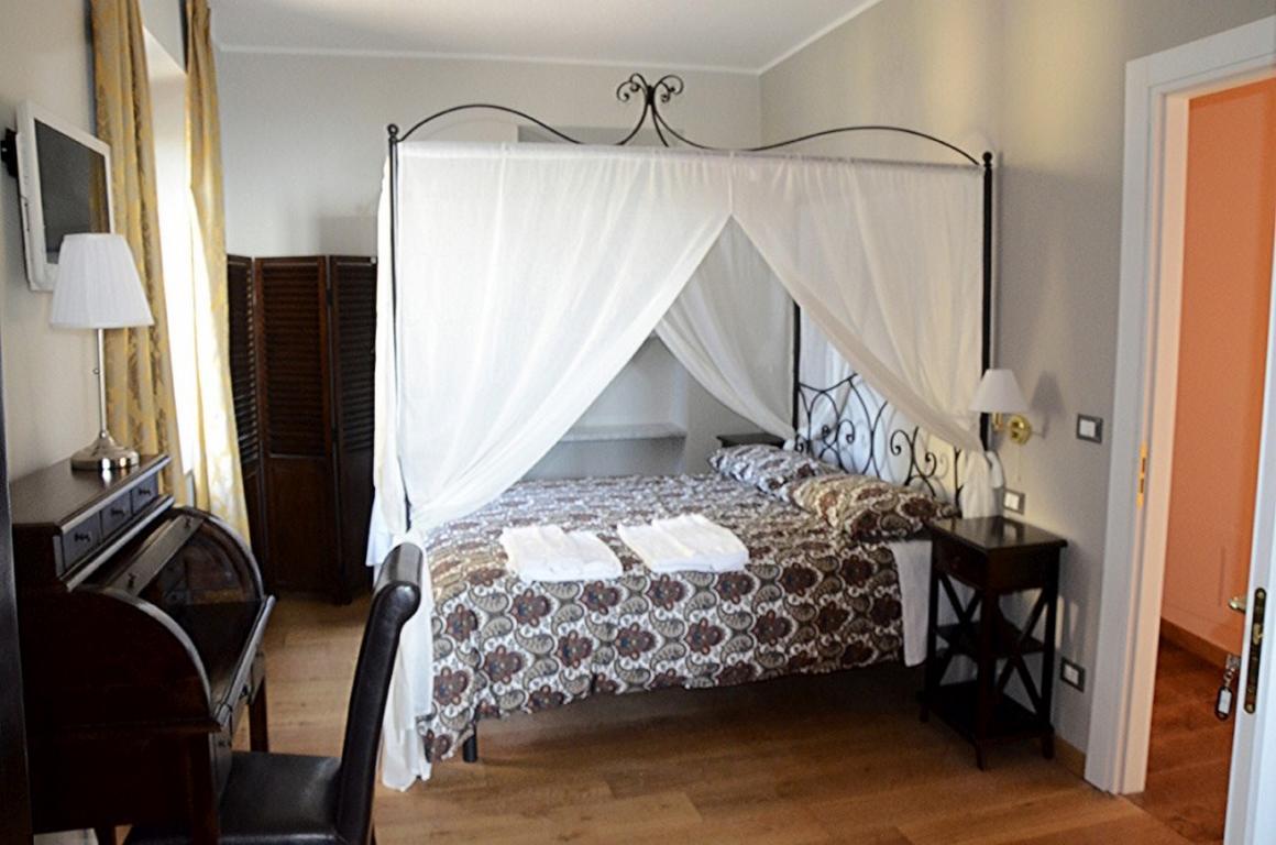 Relais Ristorante Sanfront Hotel Ponzone Bagian luar foto